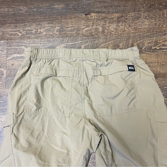 Rei Co-op Cargo Pants Mens 34x30 Tan Convertible Roll Tab Snap Hiking Outdoor - Picture 9 of 15